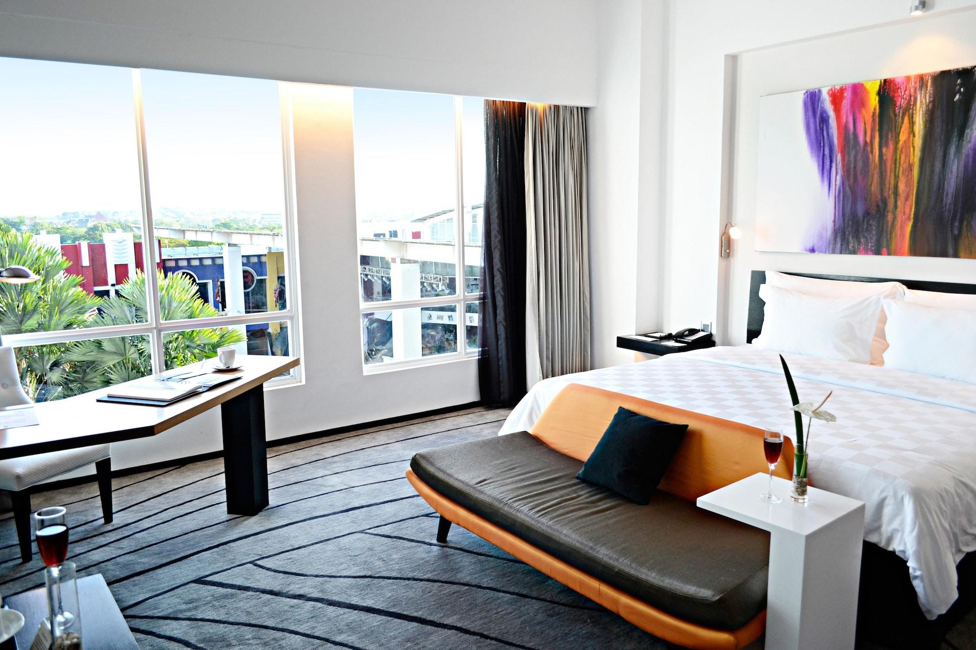 Ts Suites Surabaya Buitenkant foto
