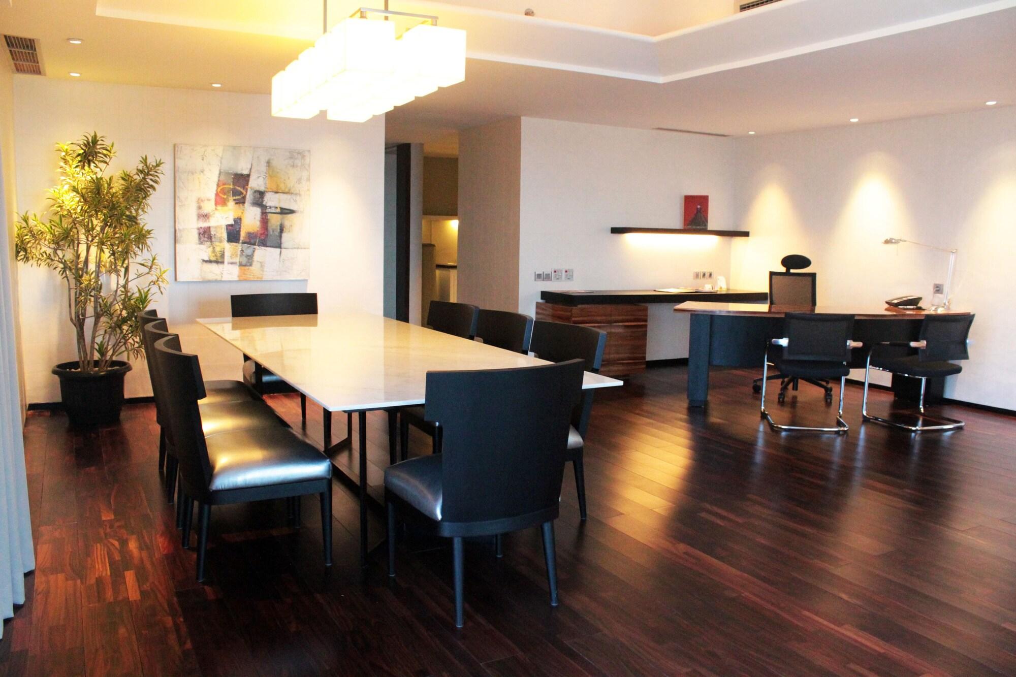Ts Suites Surabaya Buitenkant foto