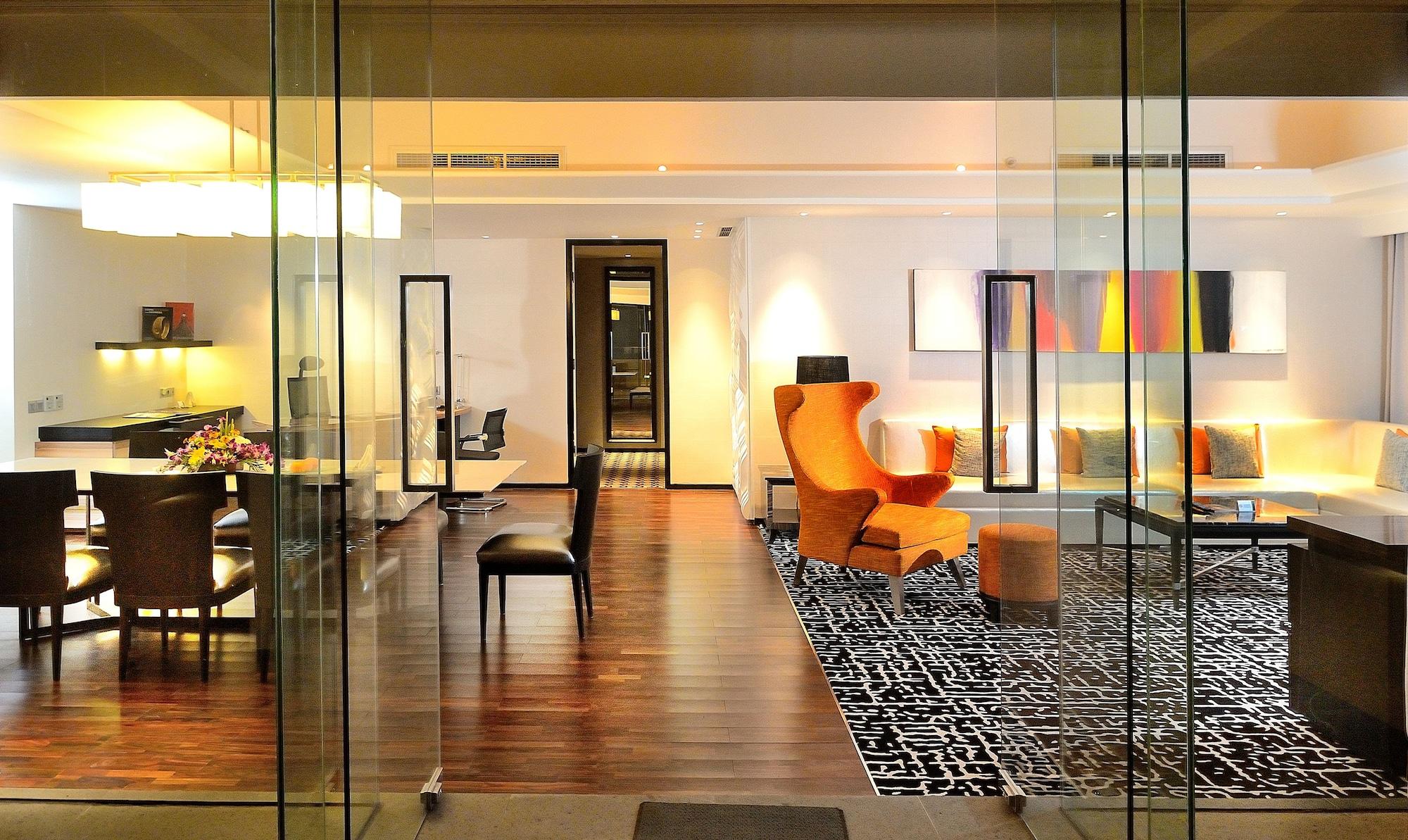 Ts Suites Surabaya Buitenkant foto