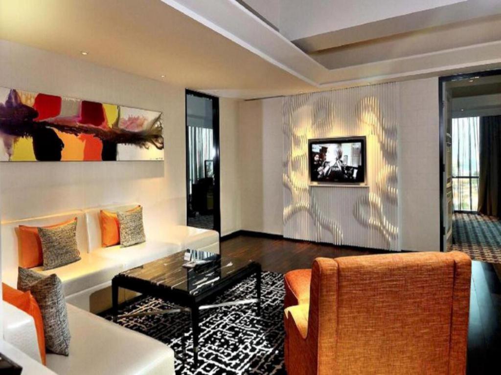 Ts Suites Surabaya Buitenkant foto
