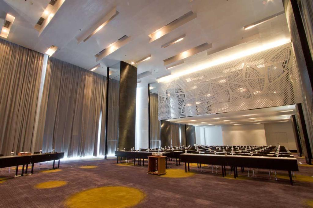 Ts Suites Surabaya Buitenkant foto