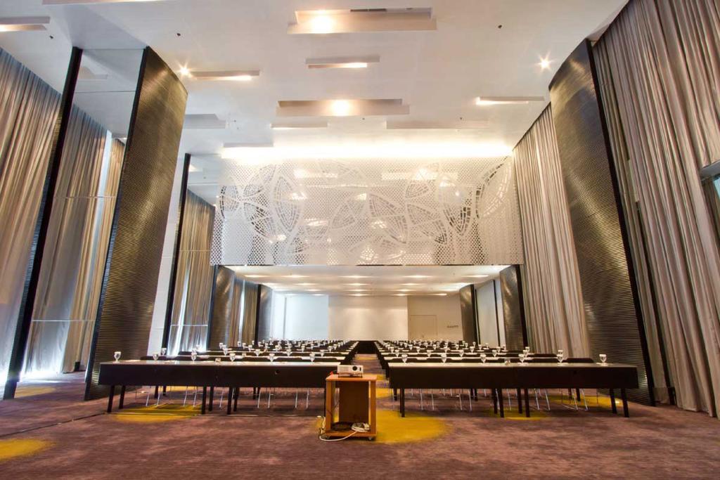 Ts Suites Surabaya Buitenkant foto